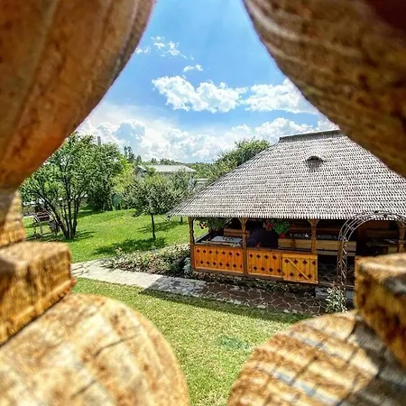 Pensiunea Casa Traditiilor Pensjonat 3*