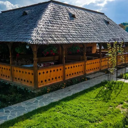 Pensiunea Casa Traditiilor Pensión Ieud