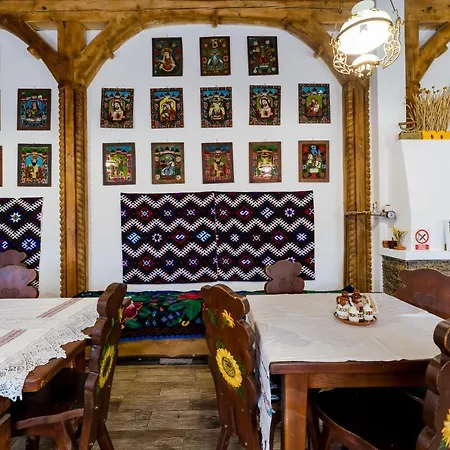 Pensión Pensiunea Casa Traditiilor Ieud