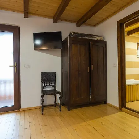 Pensiunea Casa Traditiilor Ieud