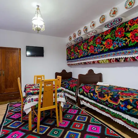 Pensjonat Pensiunea Casa Traditiilor 3*