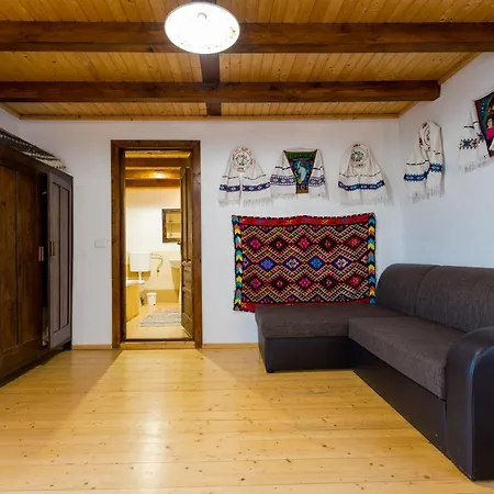 Pensión Pensiunea Casa Traditiilor 3*